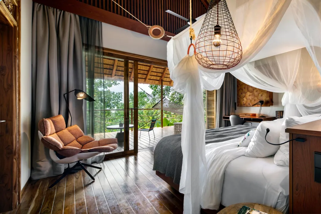 Bungalow - Bedroom with View