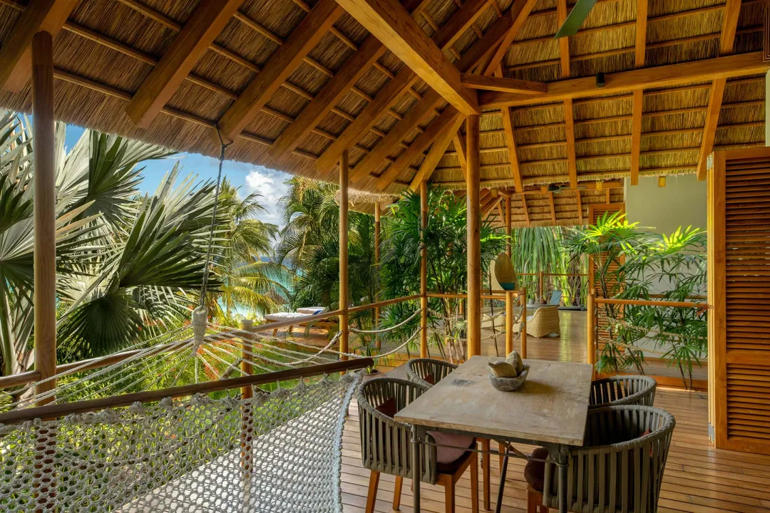 Oceanfront Suite - Terrace Lounge