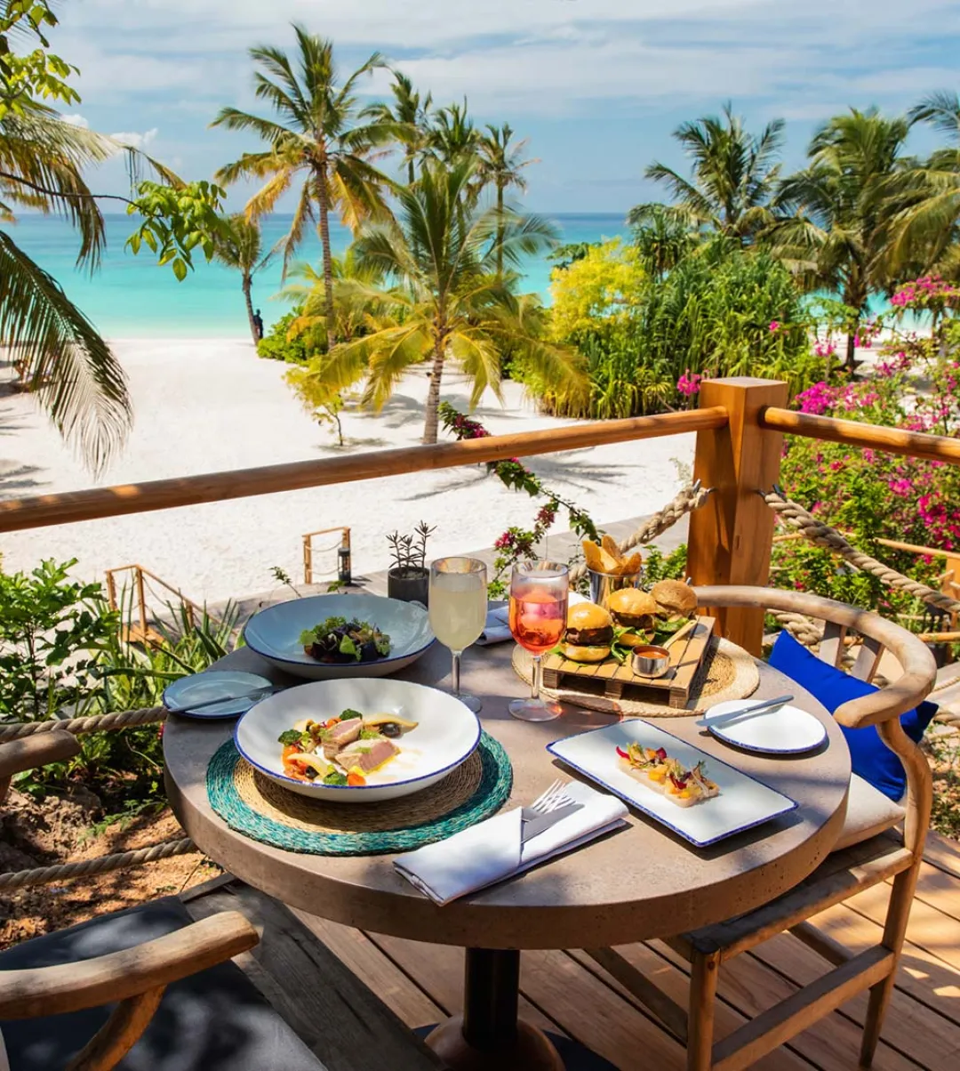 Pool Restaurant & Bar