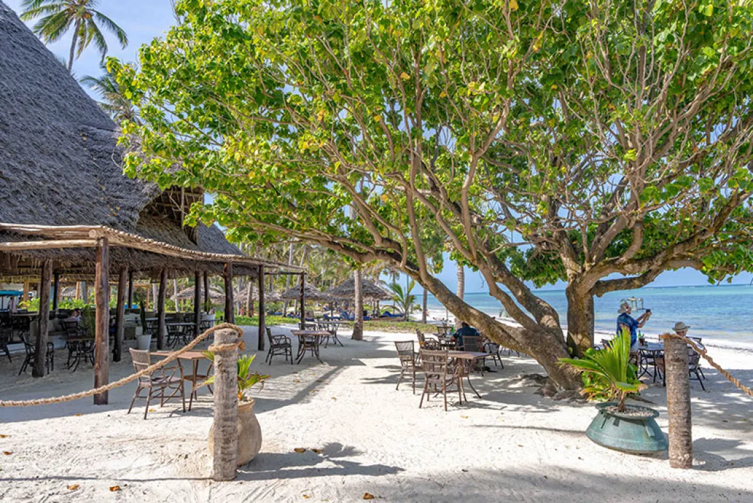Breezes Beach Club and Spa - Beach Dining