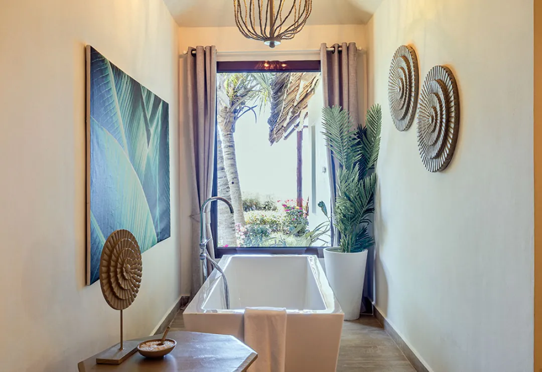 Zawadi Ocean Front Villa - Bathtub