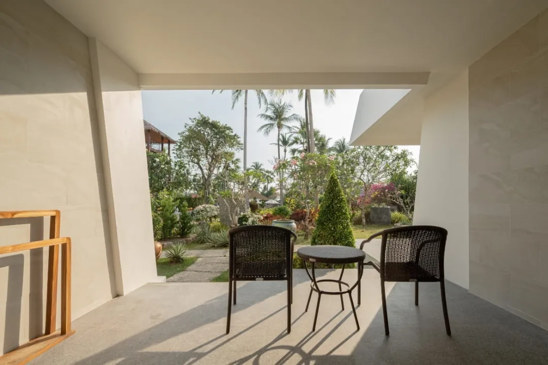 Thavorn Palm Beach -Executive Room - Patio