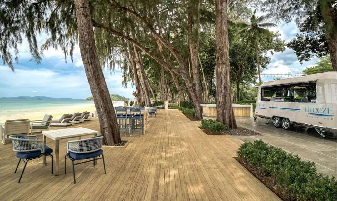Dusit Thani Krabi - Beach Lounge