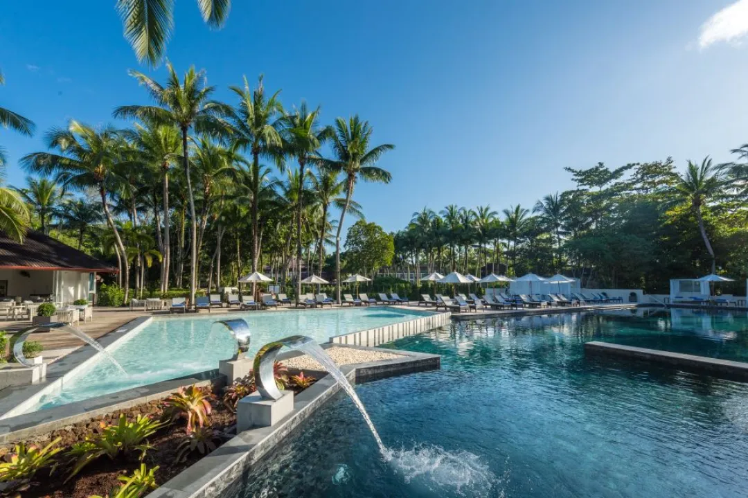 Dusit Thani Krabi Beach Resort - Pool Bar