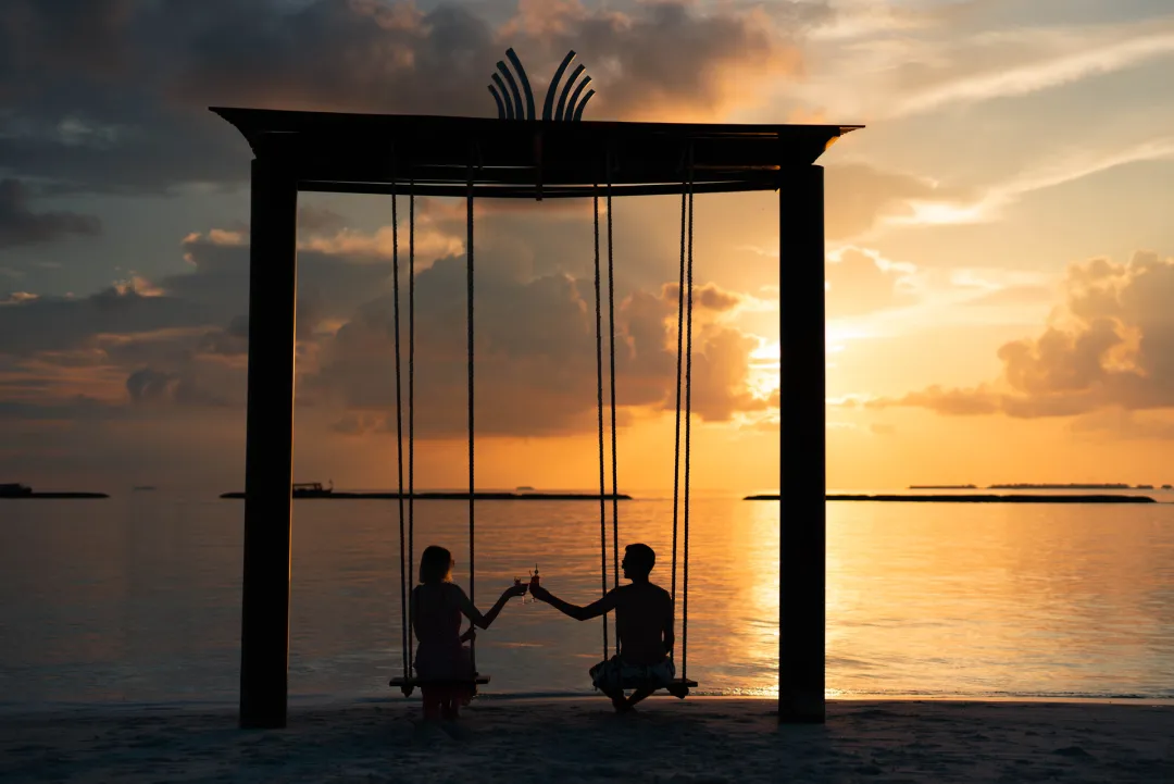 Adaaran Select Meedhupparu  - Beach Sunset View with Swing