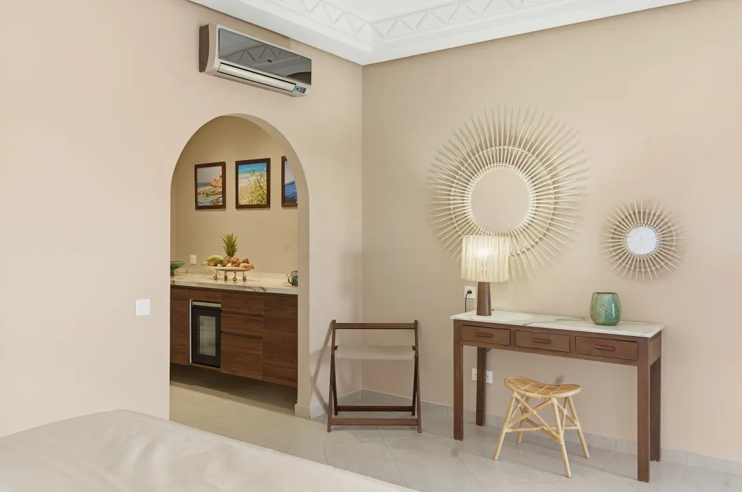 Junior Suite -Entrance Vanity