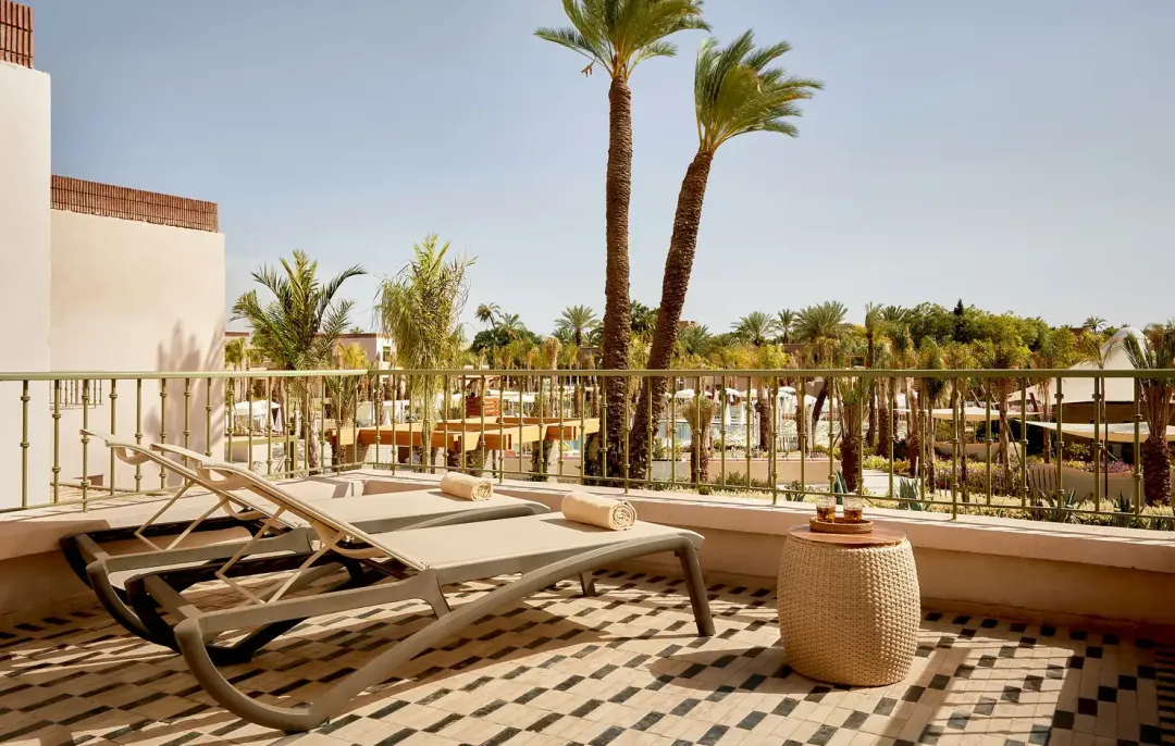 Family Oasis Deluxe Room - Terrace Lounge