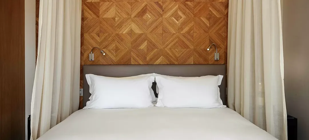 Contemporary Classic Room - Bedroom