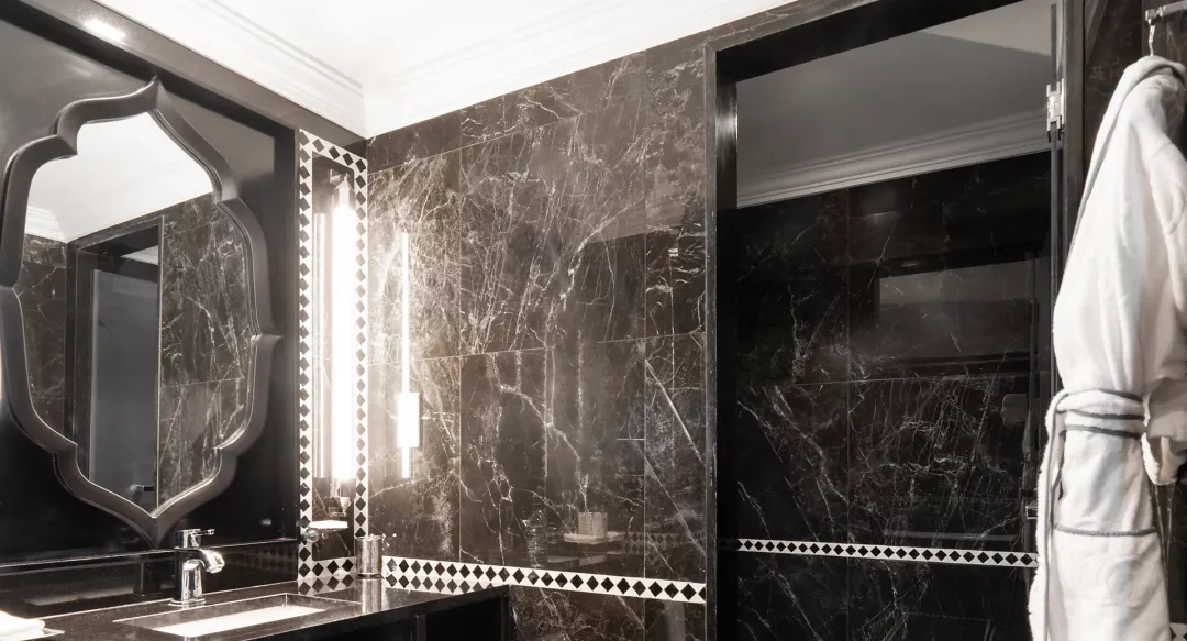 Junior Suite - Bathroom