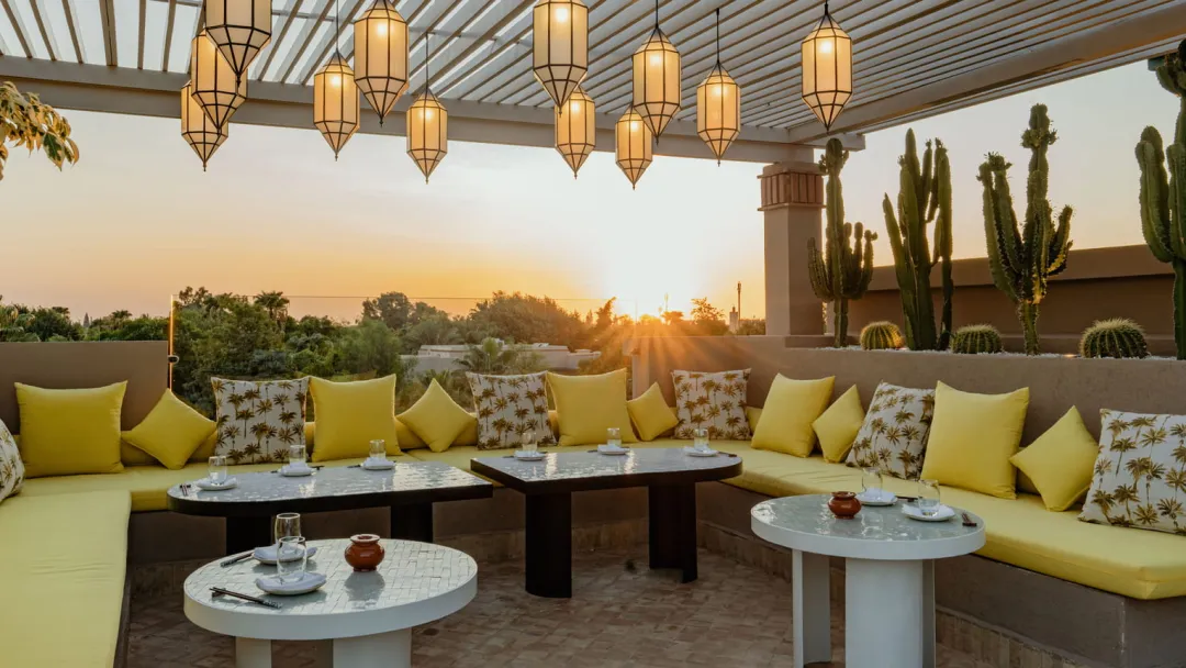 Zest Rooftop Lounge