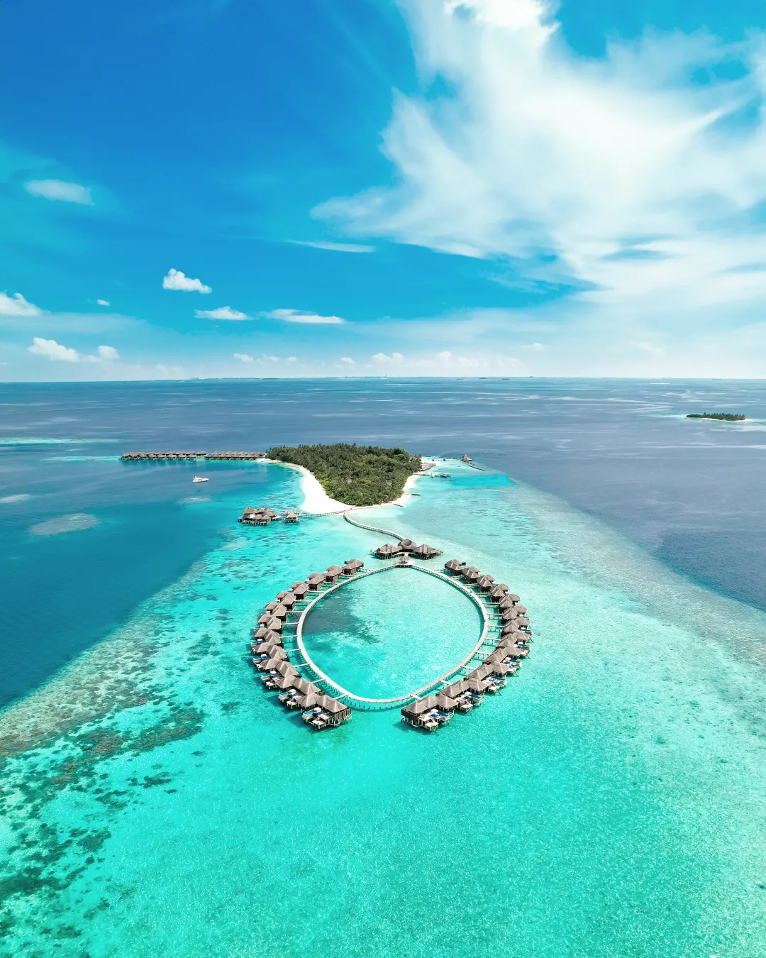 Coco Bodu Hithi - Island View