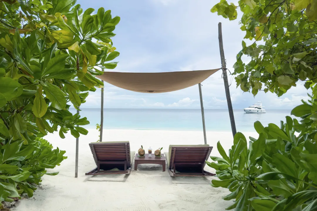 Beach Villa With Pool - Beach Lounge 