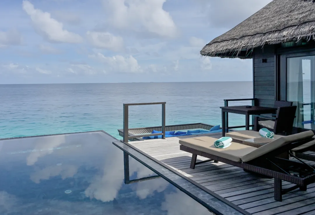 Escape Water Villa with Pool - Pool Lounge