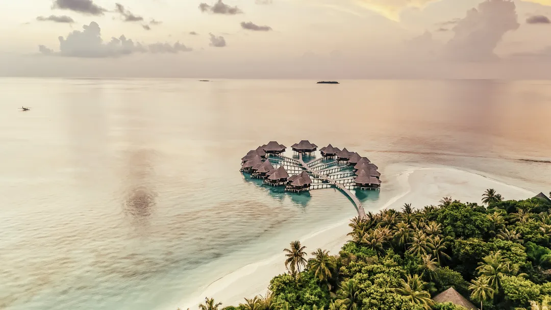 Coco Palm Dhuni Kolhu - Water Villa Sunset View
