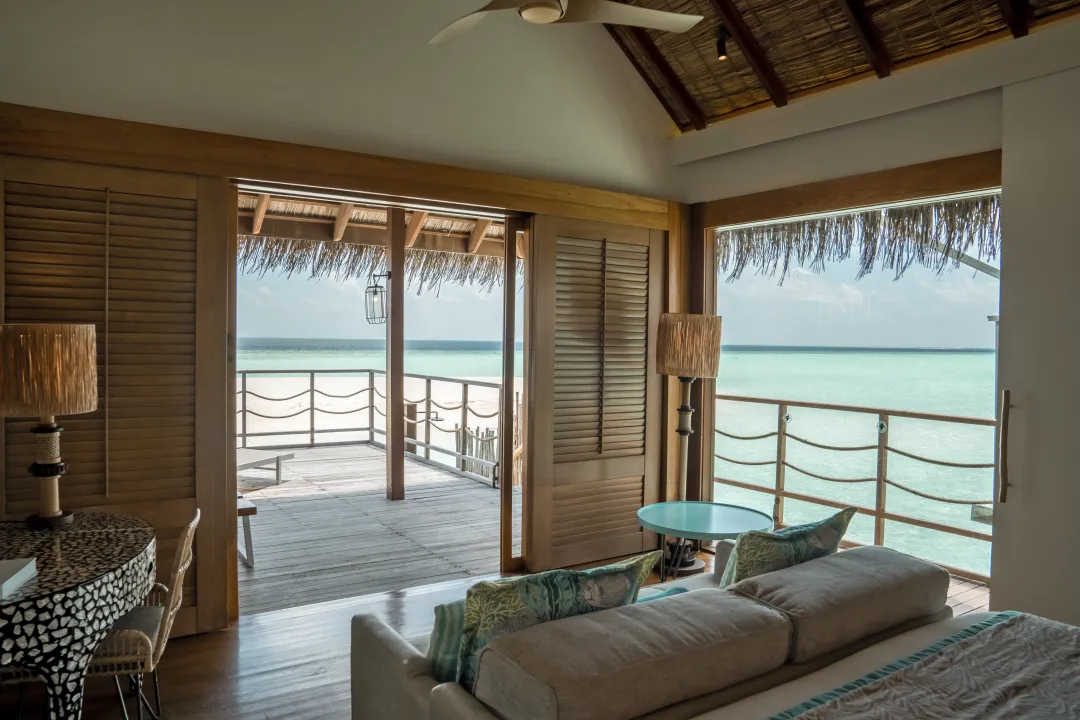 Constance Moofushi - Senior Water Villa - King Bed