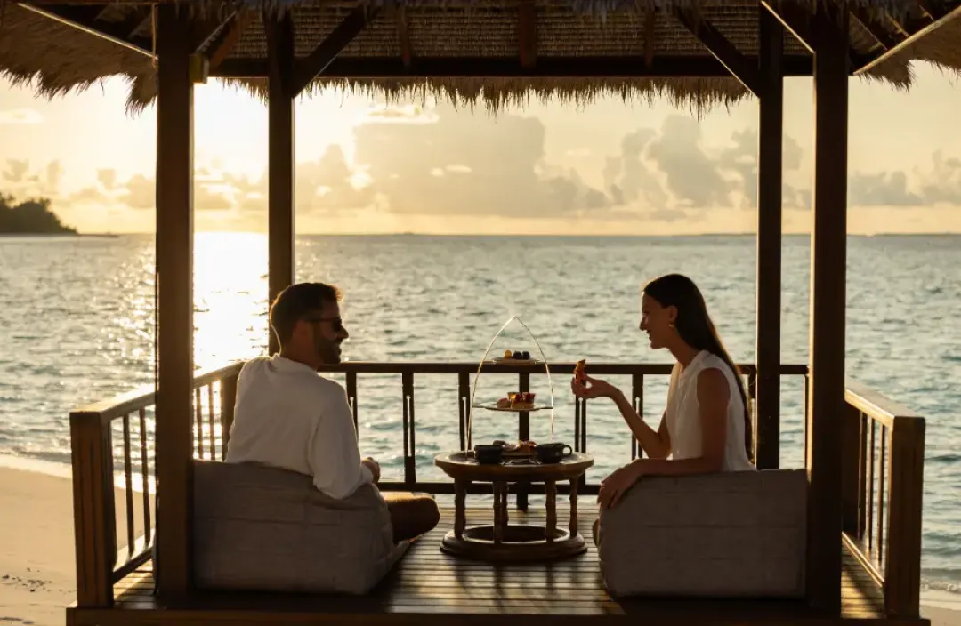 Banyan-Tree-Vabbinfaru-Beachfront-Sunset-View-Pool-Villa-Sala