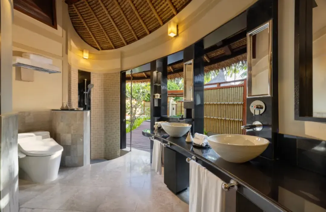 Banyan-tree-Vabbinfaru-Wellbeing-Sacntuary-Pool-Villa-Bathroom