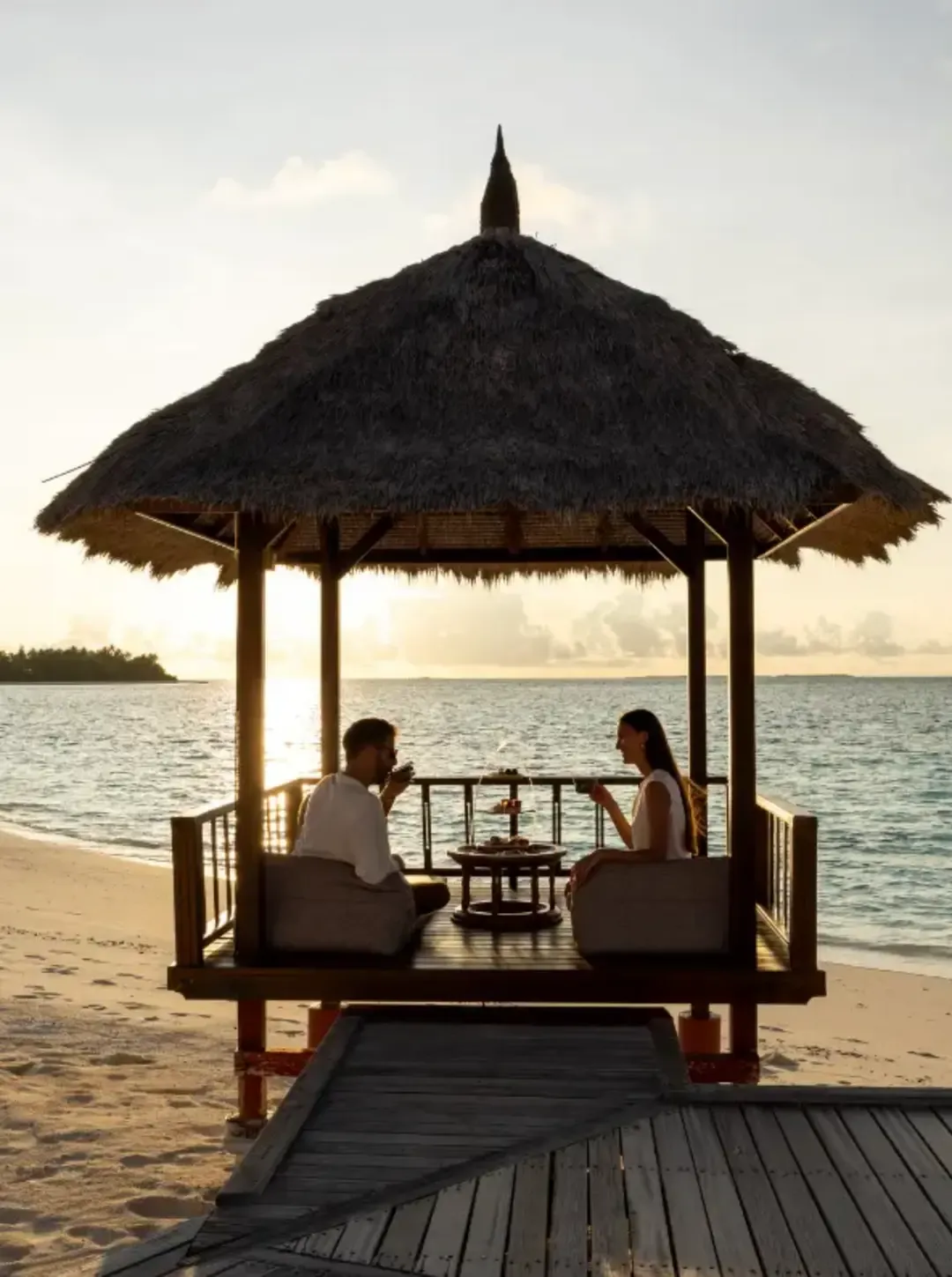 Banyan-Tree-Vabbinfaru-Sala-Dining