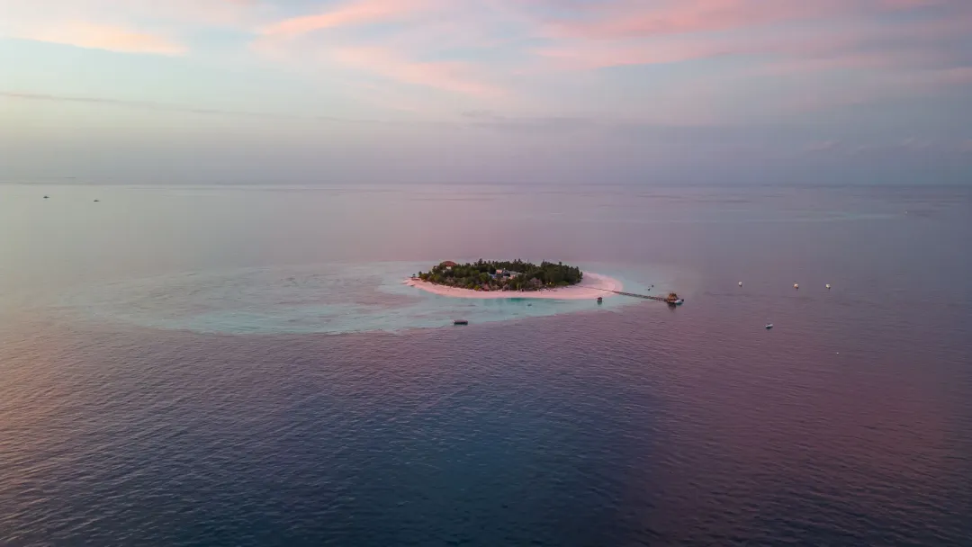 Banyan-Tree-Vabbinfaru-Island-Location