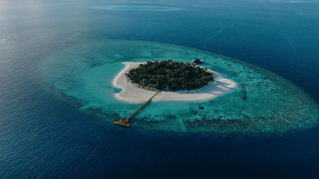 Banyan-Tree-Vabbinfaru-Aerial-View