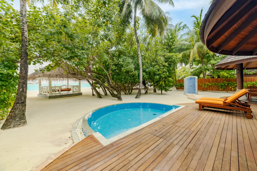Two Bedroom Beach Suite - Pool With Sea View