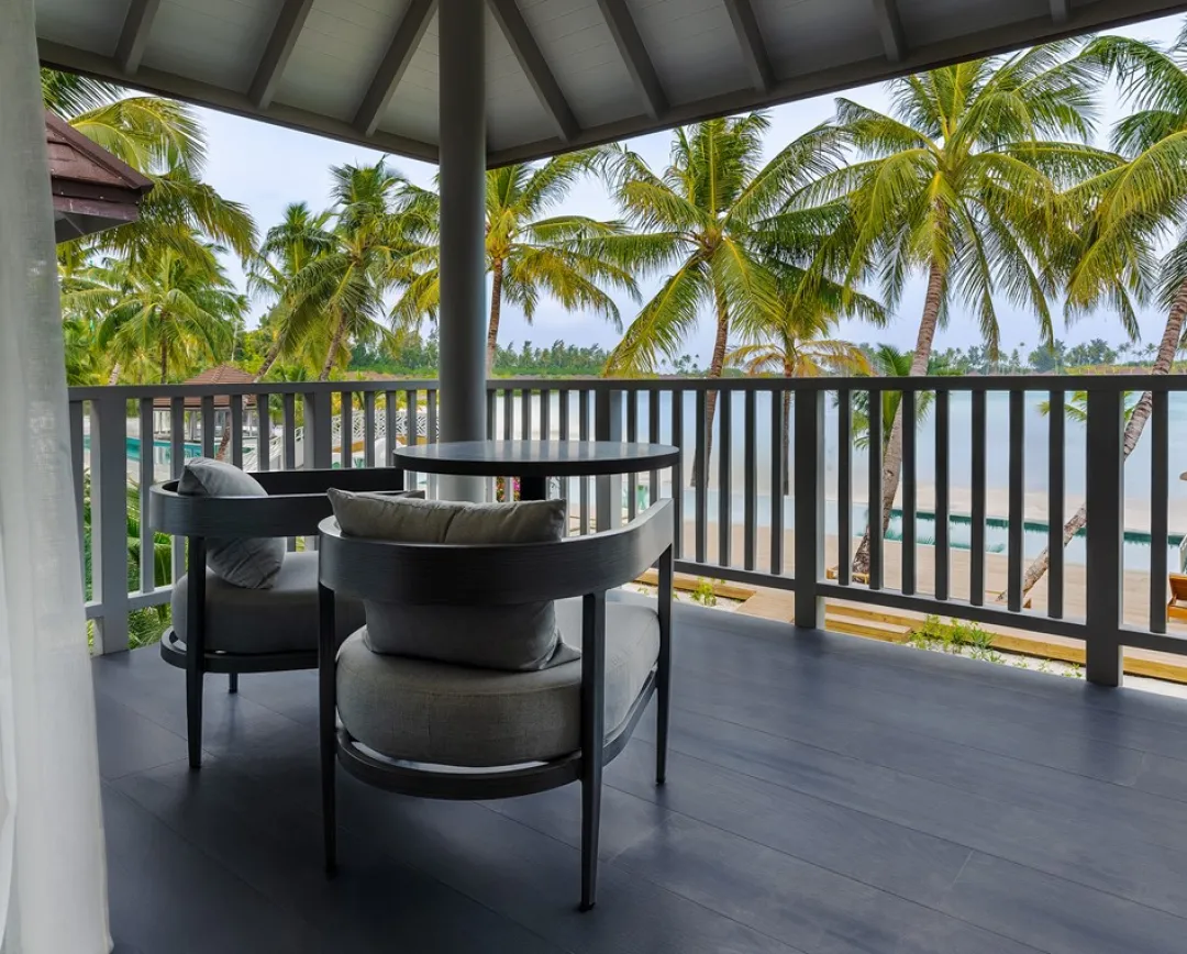 Sun Siyam Olhuveli - Beach Pavilion - Balcony