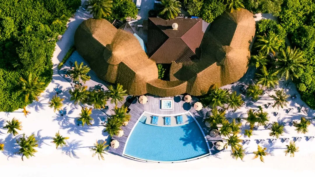 Kuredu-Island-Resort-_-Spa-Sangu-Villa-Pool