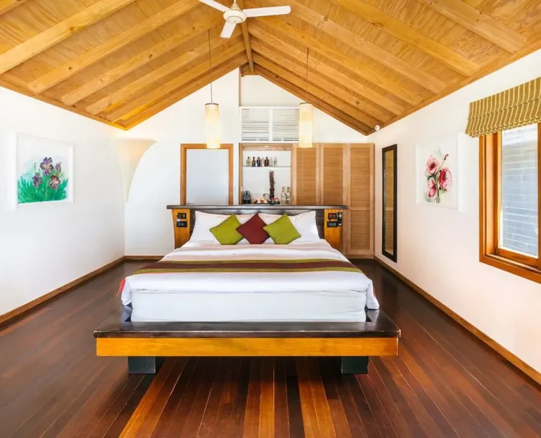 Kuredu-Island-Resort-and-Spa-Beach-Villa-Detail