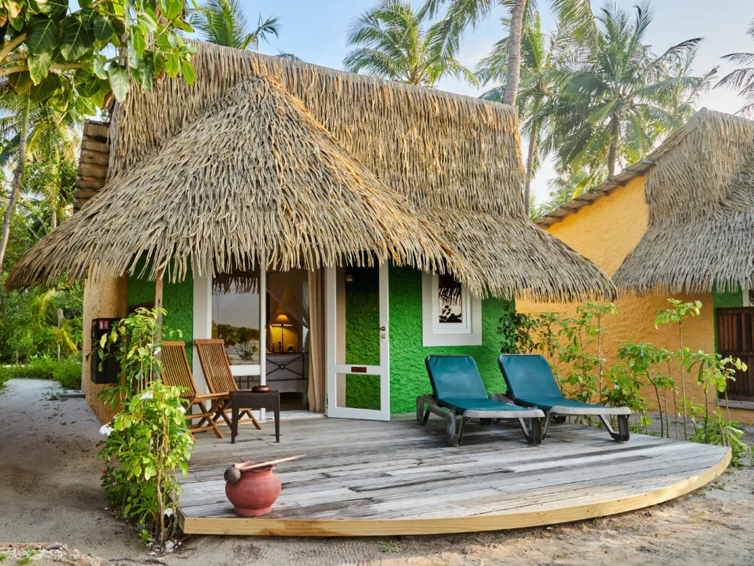 Kuredu-Resort-and-Spa-Premium-Beach-Villa-Patio