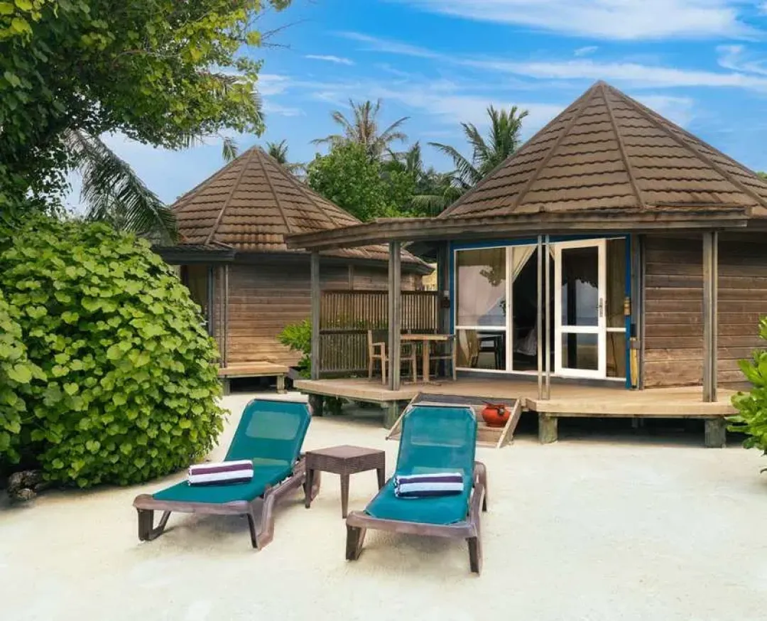 Kuredu-Resort-Jacuzzi-Beach-Villa-Exterior