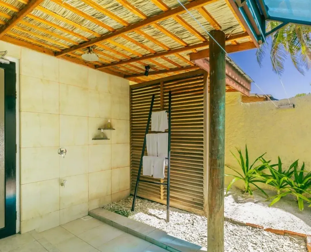 Kuredu-Resort-and-Spa-Premium-Beach-Bungalow-Outdoor-Shower