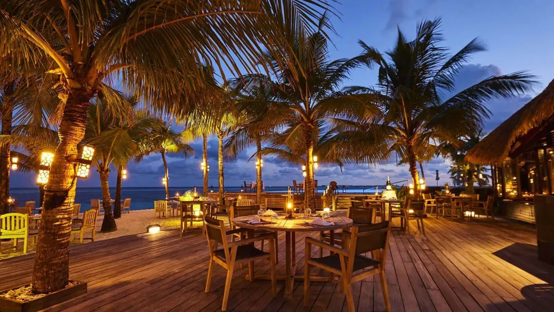 Kuredu-Resort-Sangu-Restaurant