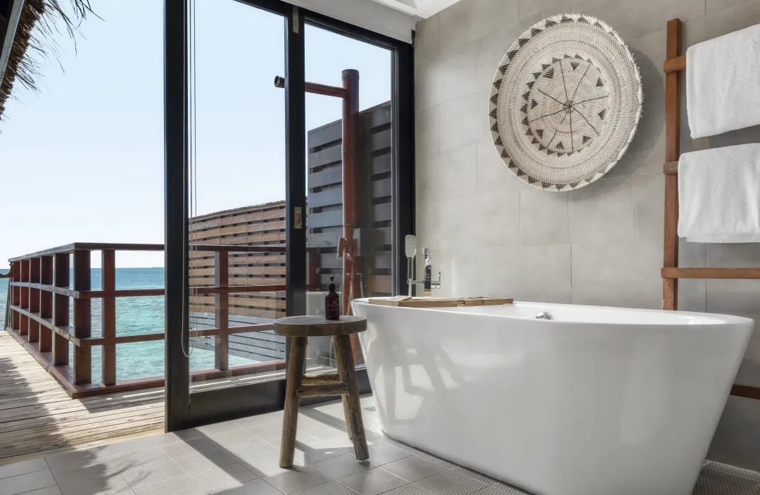 Grand Park Kodhipparu - Lagoon Villa - Bathtub