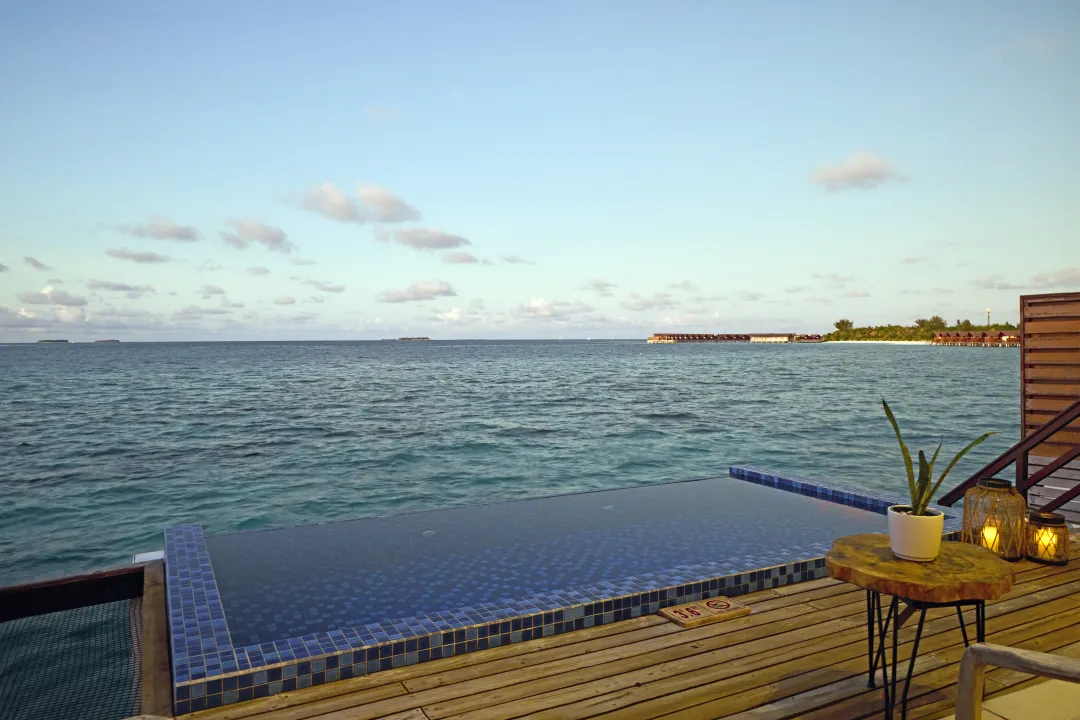 Grand Park Kodhipparu - Pool Water Villa -Deck