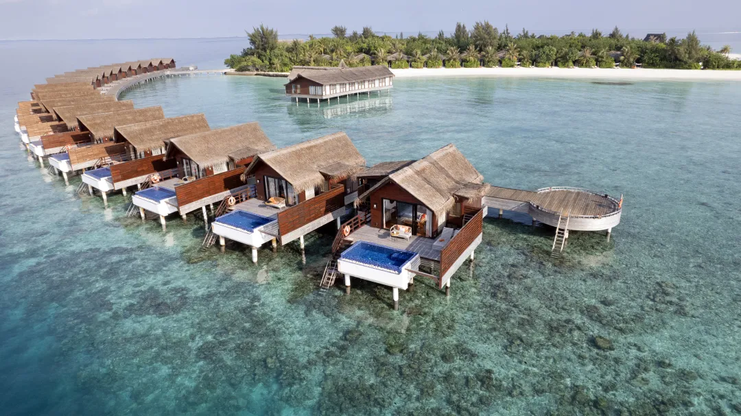 Grand Park Kodhipparu - Reef Pool Water Villa - Exterior