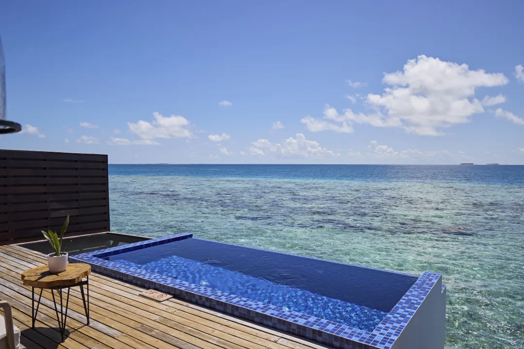 Grand Park Kodhipparu - Reef Pool Water Villa - Pool 