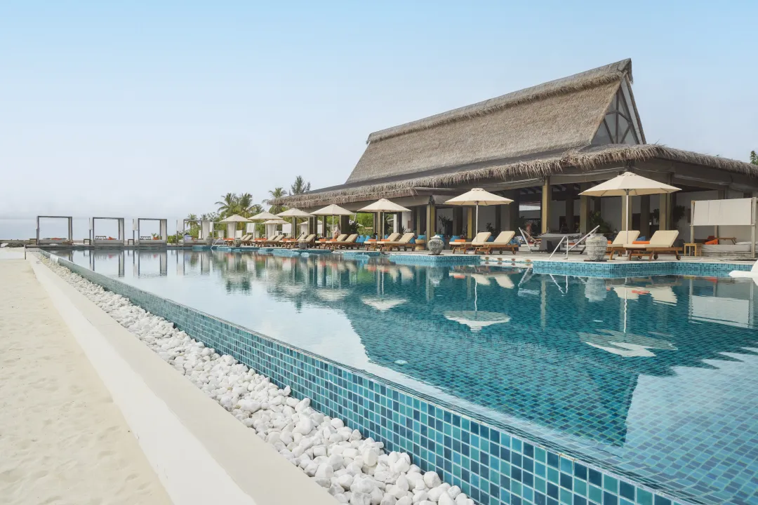 Grand Park Kodhipparu - Breeze - Pool Bar