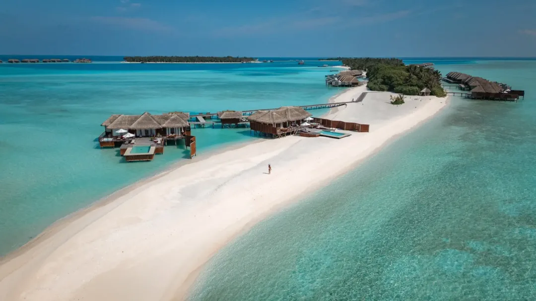 Conrad Maldives Rangali Island - Sand Beach View