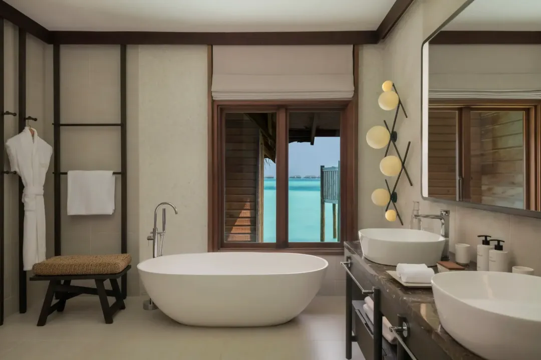 Sunrise Water Villa - Bathroom