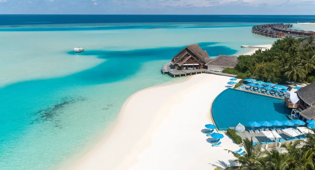 Anantara Dhigu Maldives Resort -Swimming Pool Aerial View