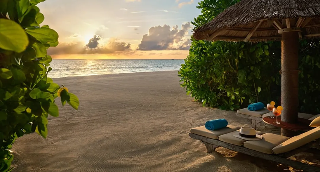 Sunset Beach Villa - Beach Lounge