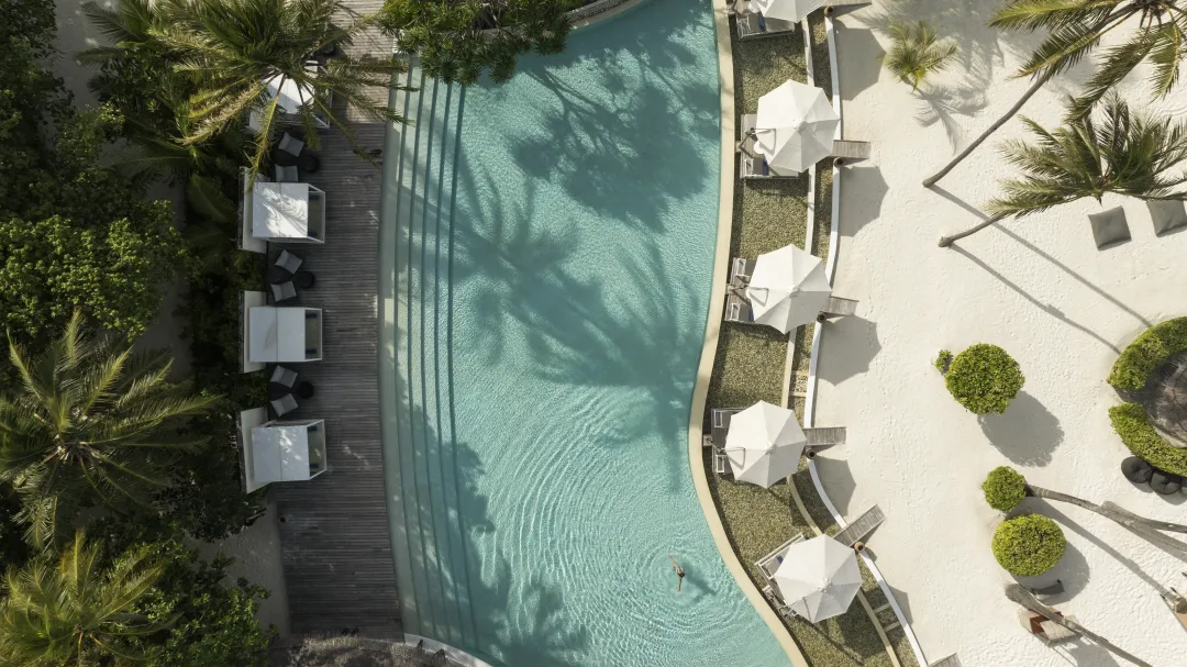 Constance Halaveli - Pool Aerial View