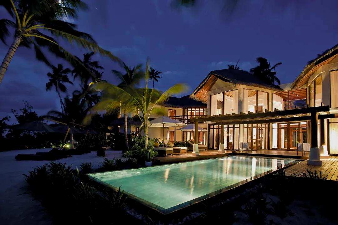 Presidential Villa - Pool View at Night