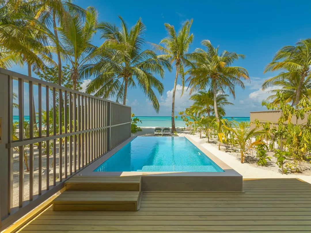 Meeru Island Resort and Spa - Private Pool