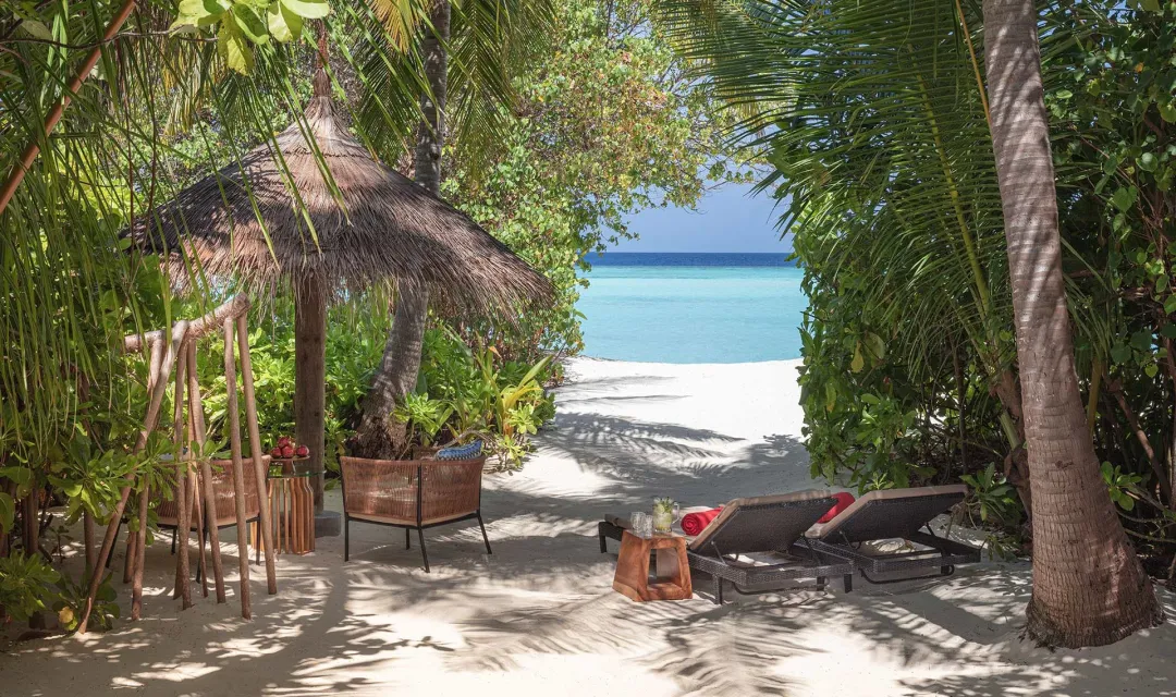 NH Collection Maldives Havodda Resort - Sun Lounge