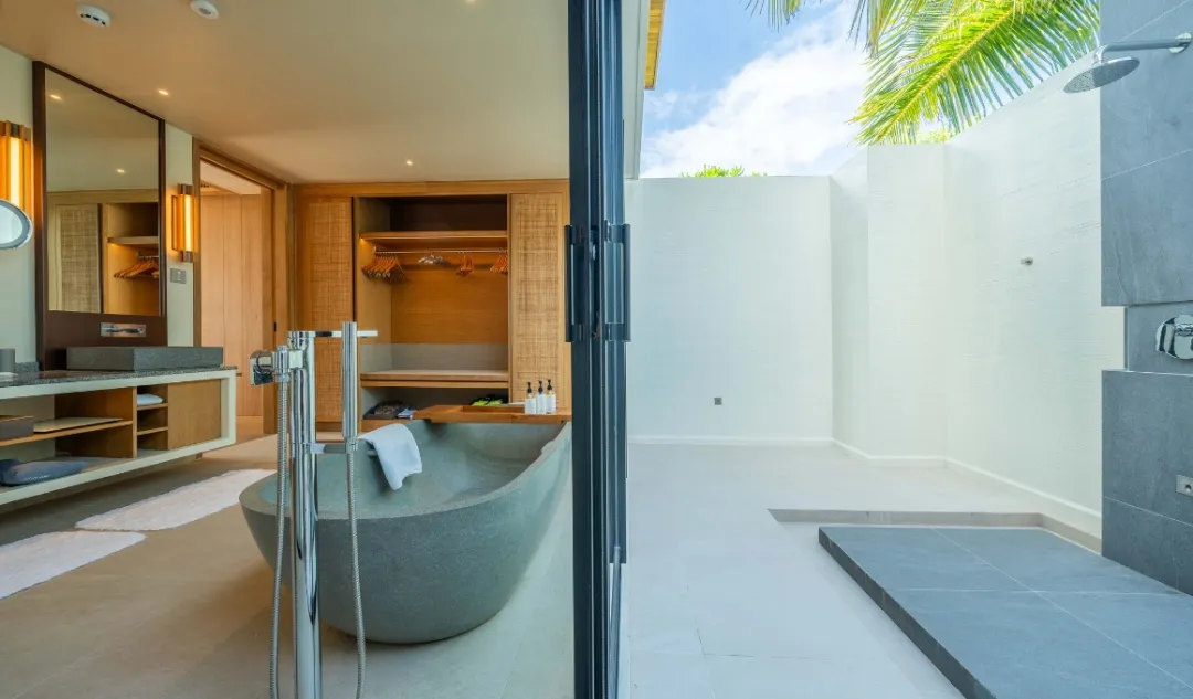 Kuda Villingilli - Sunset Beach Villa with Pool - Bathroom