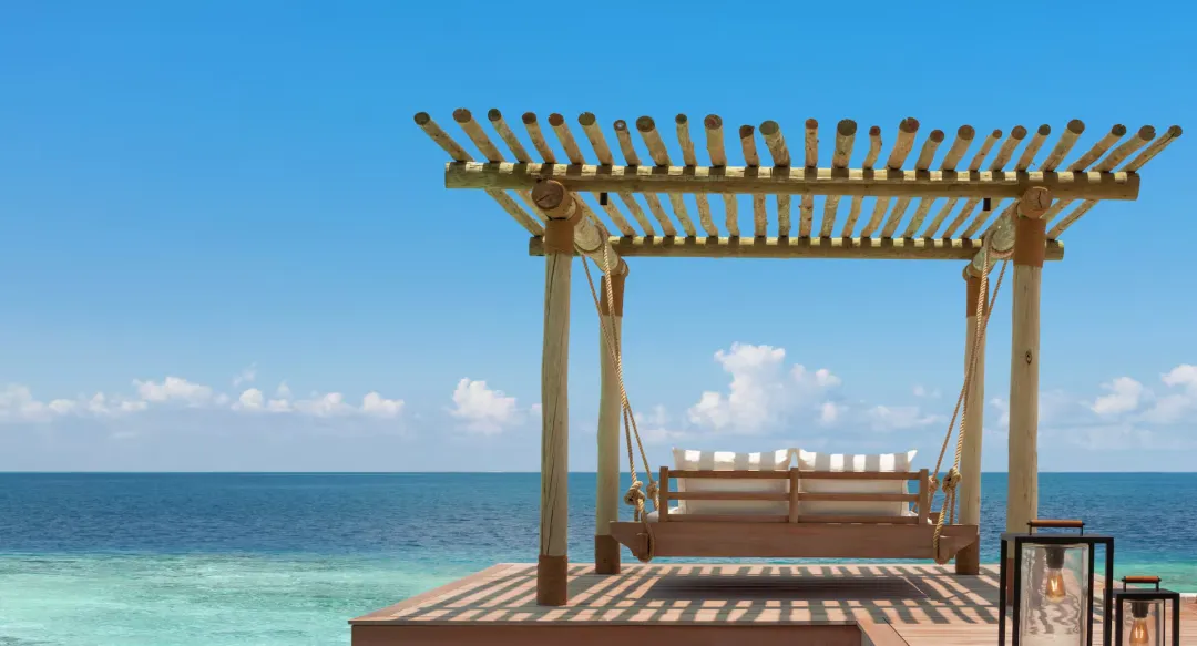 Overwater Villa with Pool - Terrace Swing