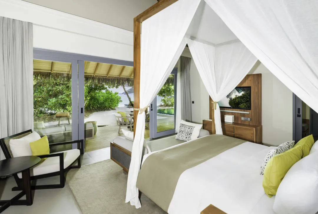 Vakkaru Maldives - Beach Pool Villa - Bedroom