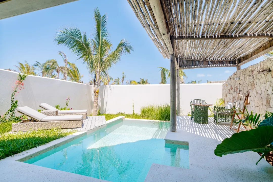 Matemwa-Attitude-Deluxe-Villa-Rear-garden