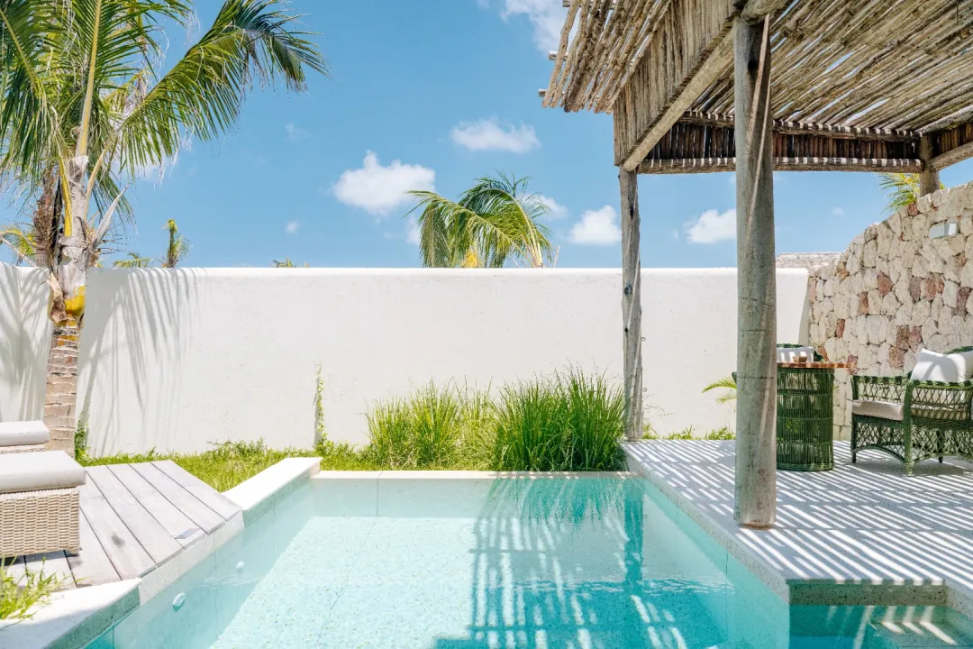 Matemwa-Attitude-Deluxe-Villa-Pool